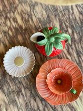 Load image into Gallery viewer, Flower Board Red