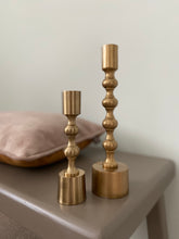 Carica l'immagine nel visualizzatore di Gallery, Ball Candlestick Gold S