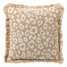 Carica l'immagine nel visualizzatore di Gallery, Throw pillow Leopard