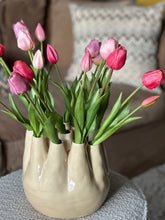 Cargar imagen en el visor de la galería, Beige Tulpenvase