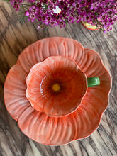 Load image into Gallery viewer, Flower Board Red