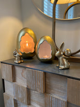 Cargar imagen en el visor de la galería, Golden Egg Candlestick M
