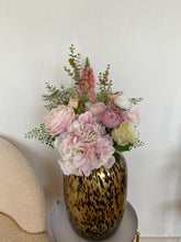 Load image into Gallery viewer, Pastel Silk Bouquet
