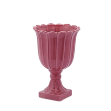 Cargar imagen en el visor de la galería, Tulip Vase On Foot Pink Medium

